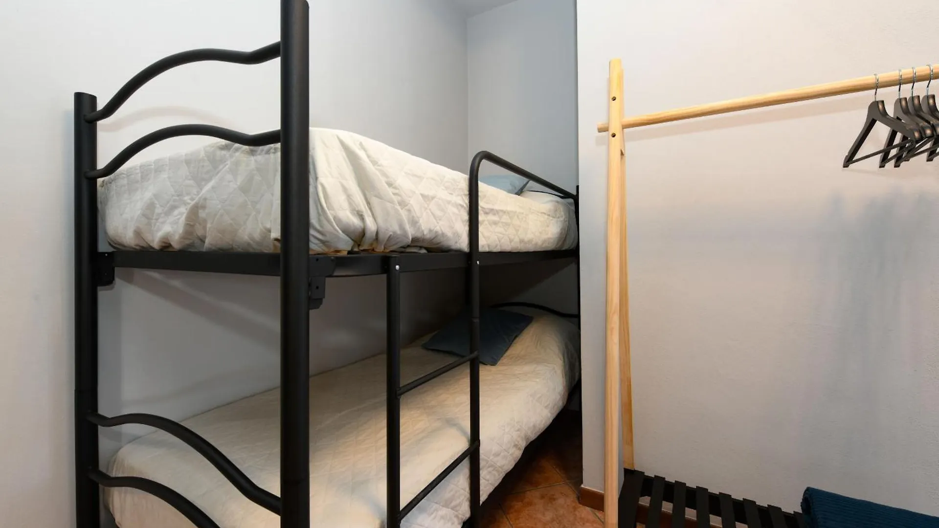 La Vela Deluxe Apartment Salo 0*,  Italy