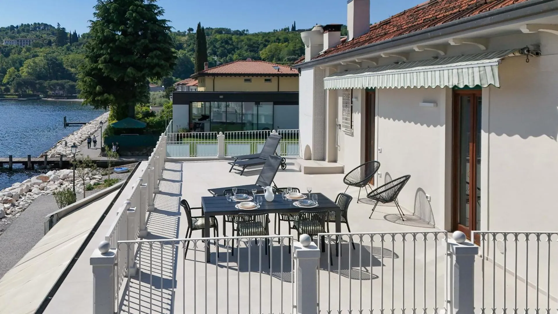La Vela Deluxe Apartment Salo Italy